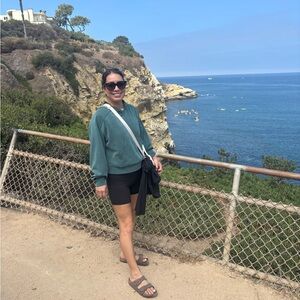 Meet your Posher, Crystal